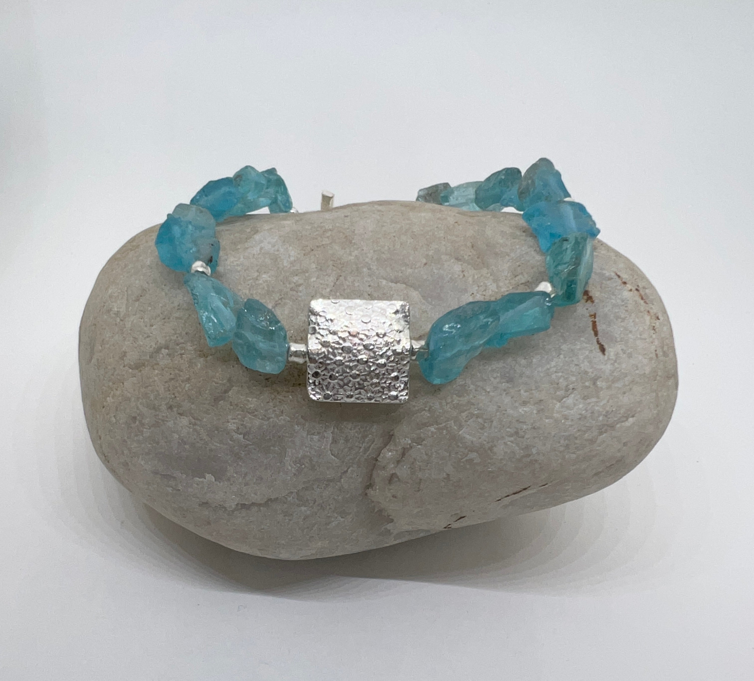 Handmade Ocean Blue Apatite Bracelet, Apatite Gemstone Bracelet, Beaded Bracelet, Sterling Silver Bracelet